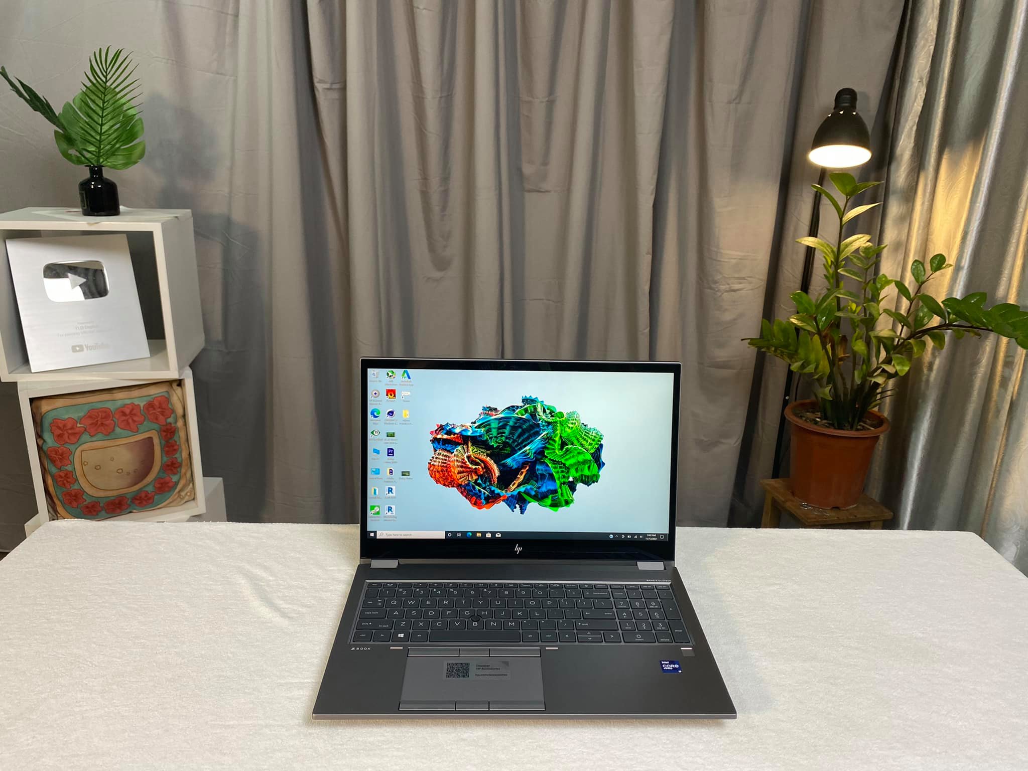 Laptop HP Zbook Fury 15G8 .jpeg